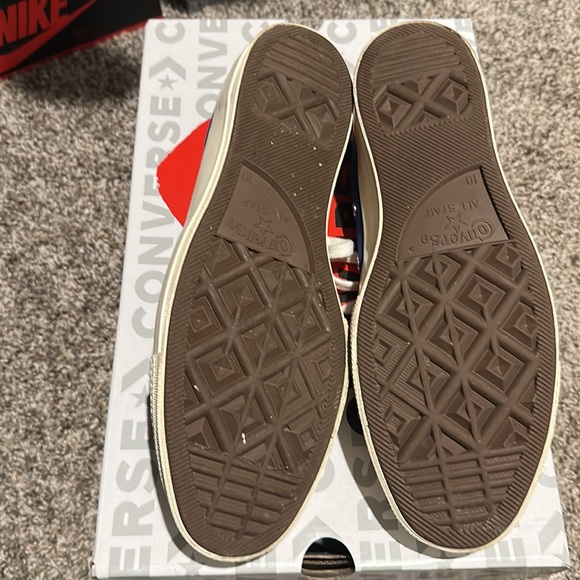 Converse - Picture 3 of 4